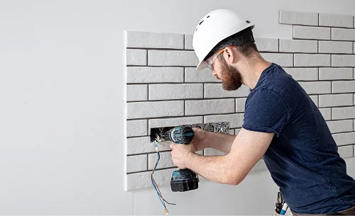 electricians-in-duval-county-fl-installing-electrical-sockets